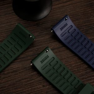 QX fancy goods high-quality soft Fluororubber strap curved end 20mm with 5 colors butterfly buckle and Pin buckle YHR013